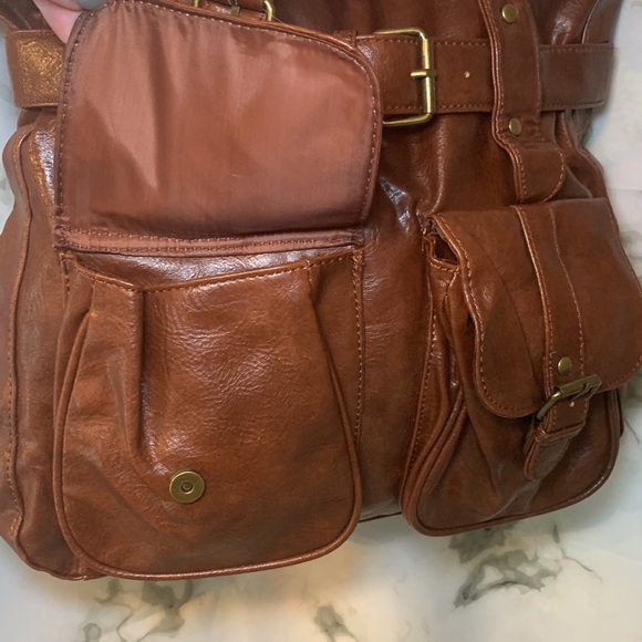 🎒 Brown Leather Like Shoulder Bag with Pockets and Buckles - Picture 5 of 11